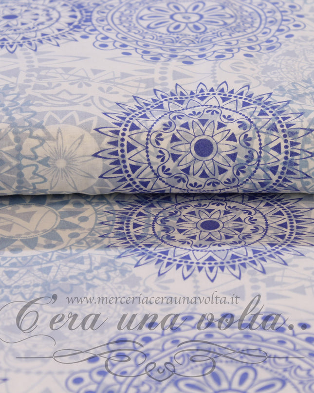 Tessuto in cotone tricot