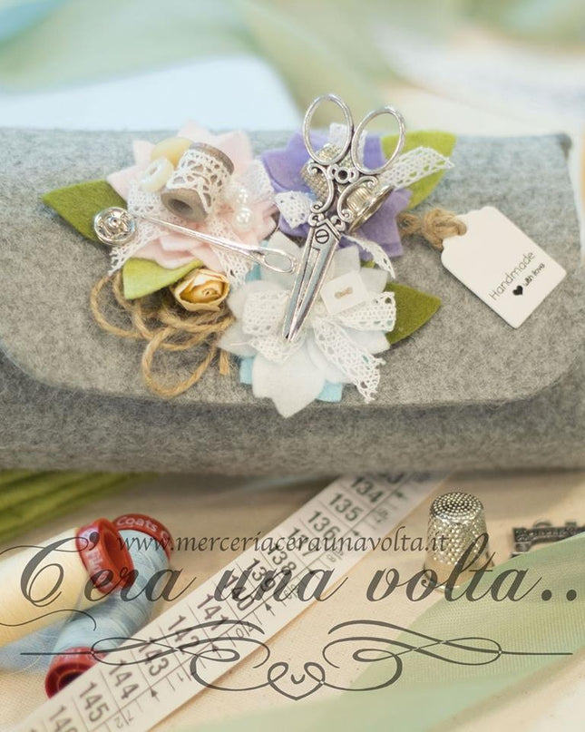 Cartamodello Portacucito