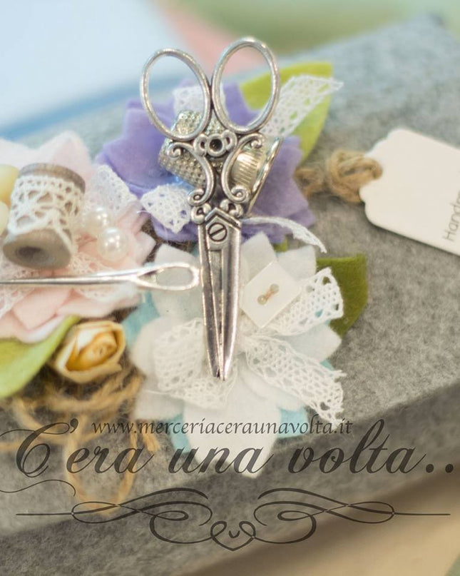 Cartamodello Portacucito