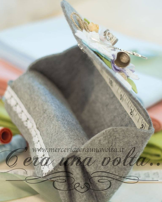 Cartamodello Portacucito