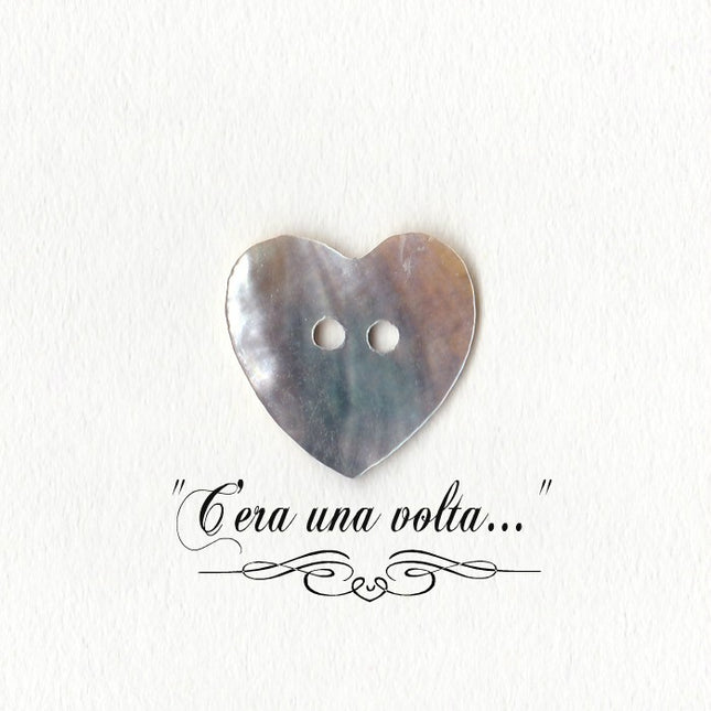 Bottone in madreperla a cuore