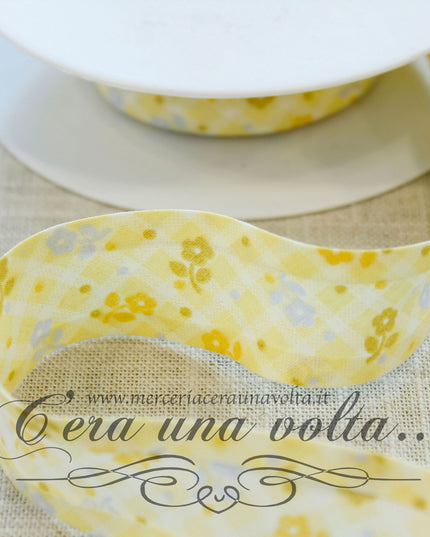 Sbieco di cotone fiori Gialli conf. da mt 1,80