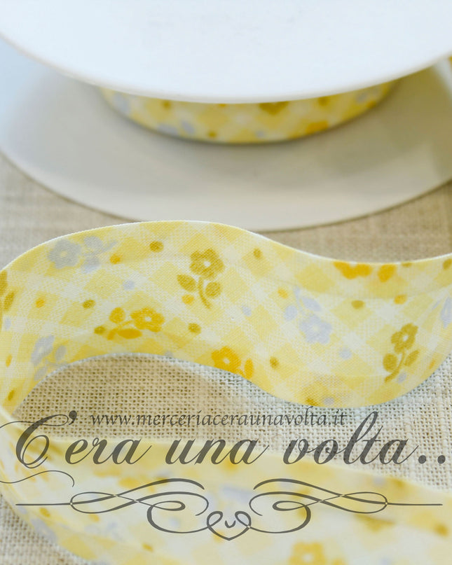Sbieco di cotone fiori Gialli conf. da mt 1,80