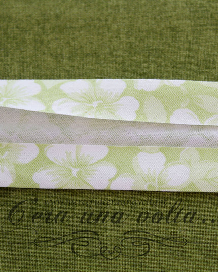 Sbieco di cotone a fiori Verde Pistacchio